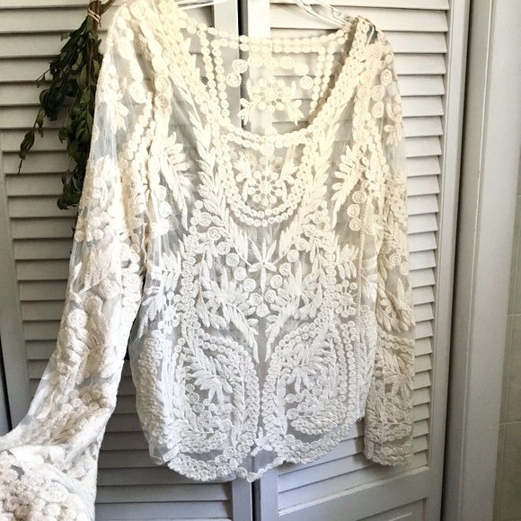Gorgeous Lace Long Sleeve Gypsy & Bohemian Blouse - Picture 7 of 8